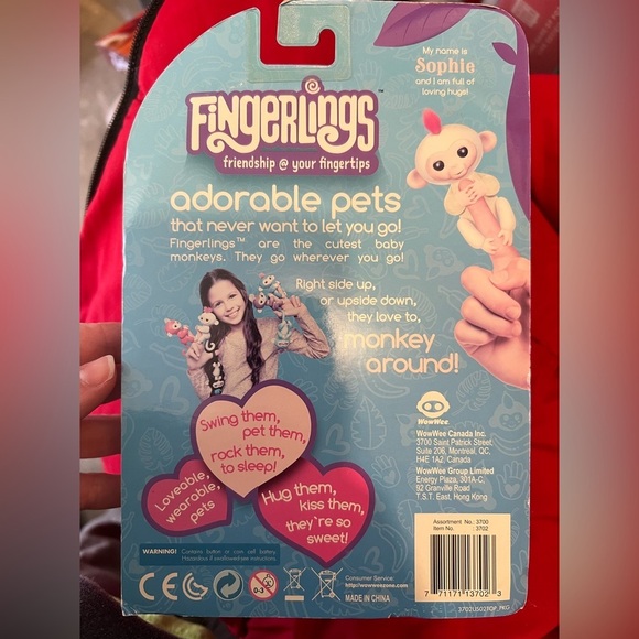 White baby monkey Sophie Fingerlings new NIP kids‎ toy - Picture 2 of 3